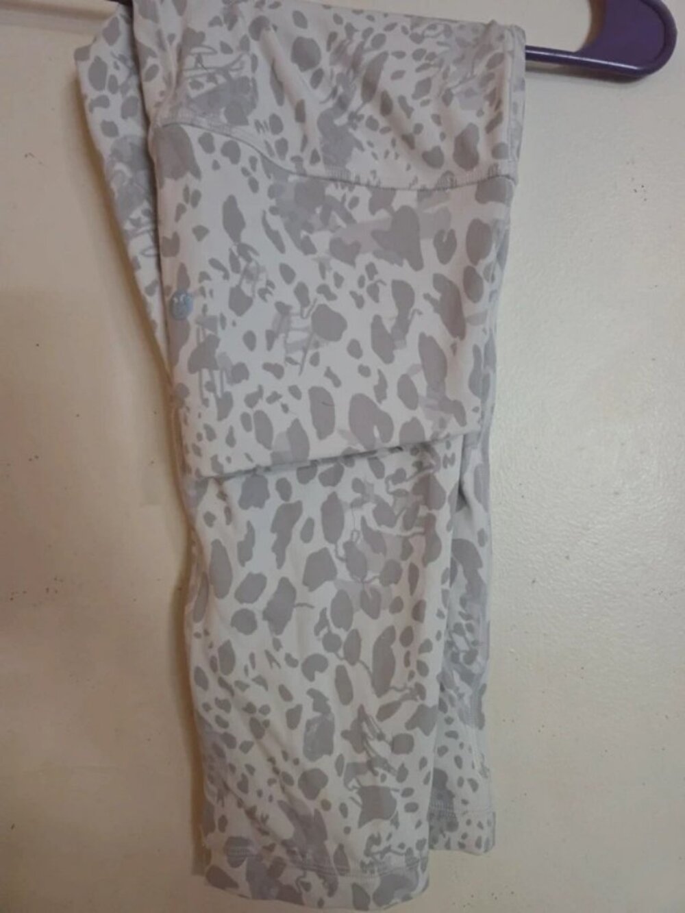 Lululemon - Picture 3 of 3